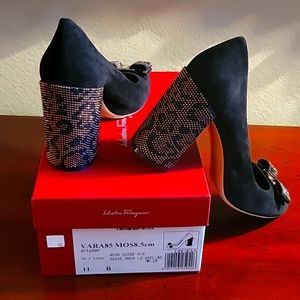 Dress Shoes / High Heels